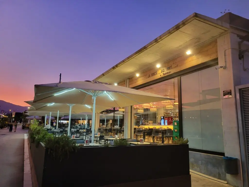 Contacto La Tapeta del Port - Ubicación del restaurante